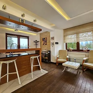 Dom wakacyjny Dom Z Basenem I Sauna Zewnetrzna, Gadow